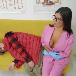 Jolee Love en 'Brazzers' El Dr. y el enigma de la descarga crónica (Miniatura 5)