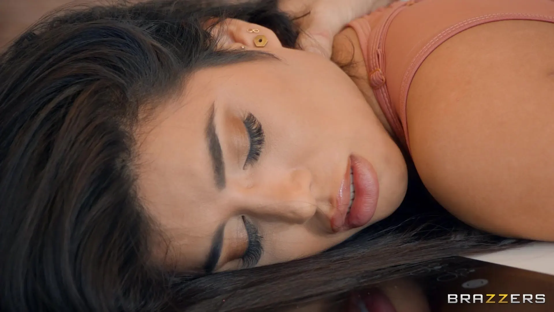 Brazzers 'Hotdogging ihren' Darsteller Sara Retali (Foto 3)