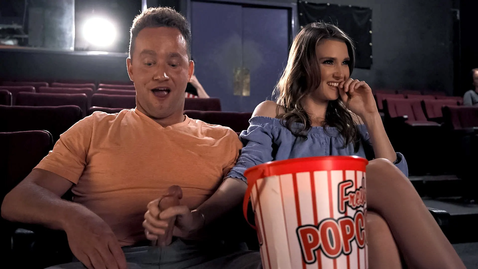 Ashley Lane en 'Presentación pública de la función de succión' from 'Brazzers' (foto 1) Brazzers 'Presentación pública de la función de succión' protagonizando Ashley Lane (foto 1)