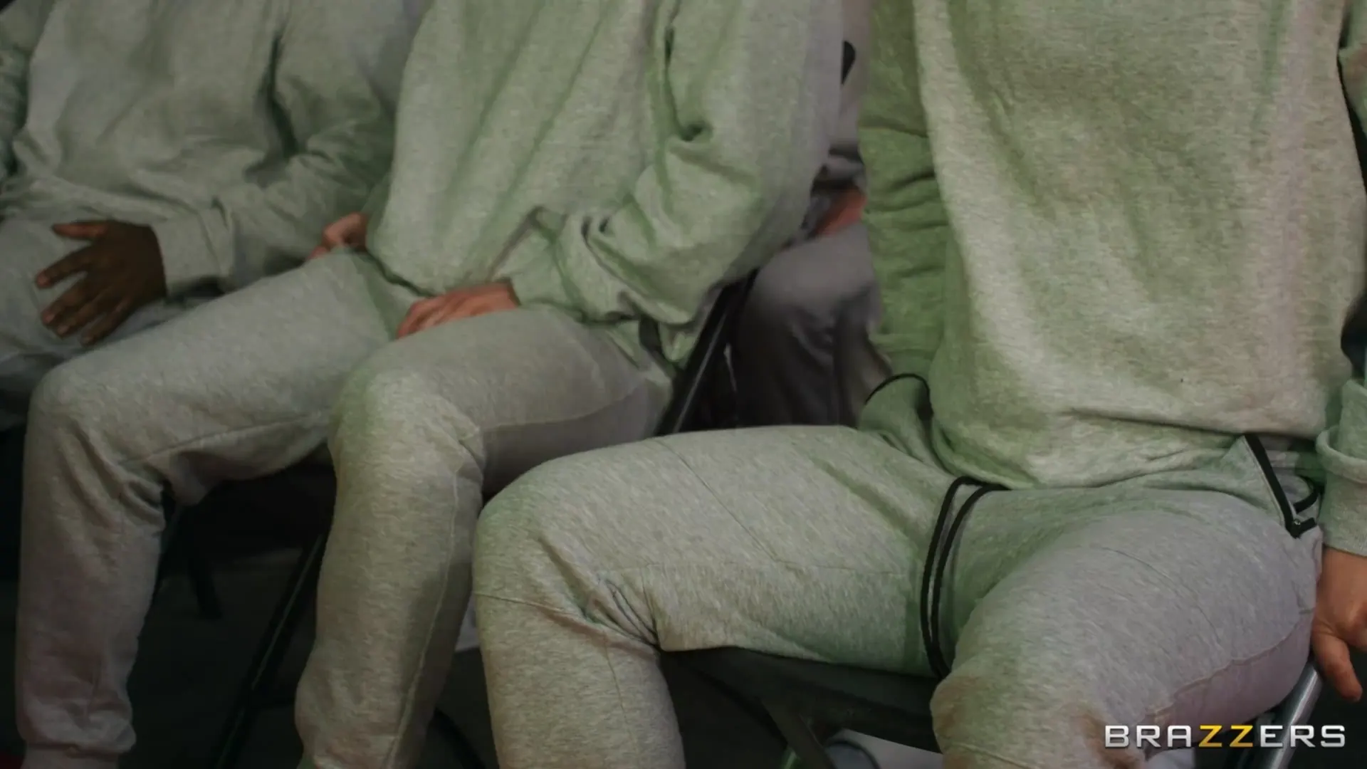 Brazzers 'Программирование с сексуальным рейтингом: blowbang' Ролях Angela White (Фото 2)