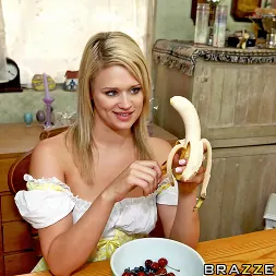 Heather Starlet In 'Brazzers' Goldicocks (Ein 6)