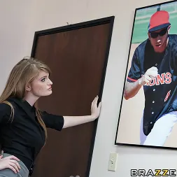 Faye Reagan В 'Brazzers' Закороткие игры (Миниатюру 5)