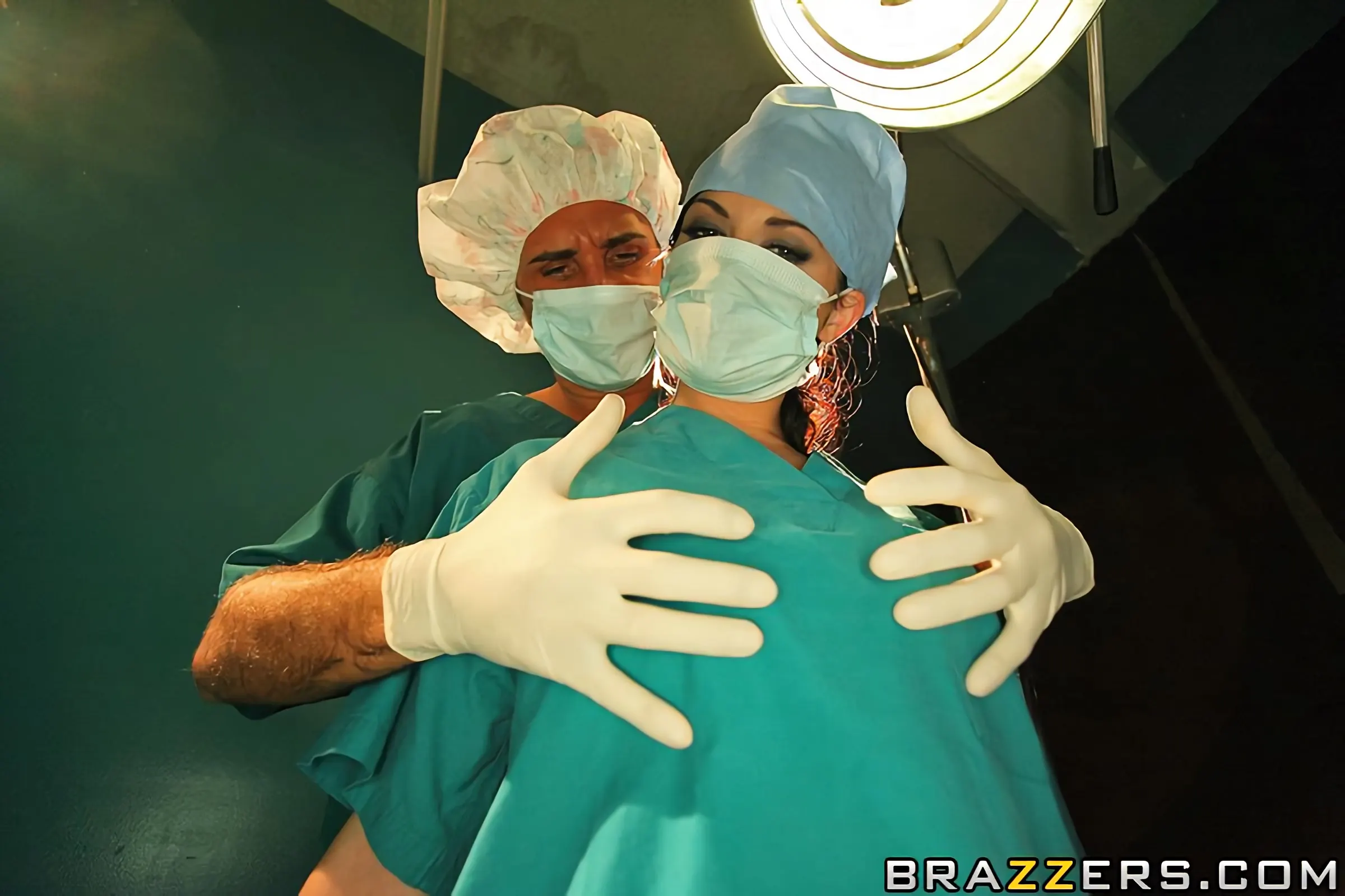 ▷ Andy San Dimas in Sexy Doctor Takes Advantage Of Male Nurse (Photo 5) |  Brazzers