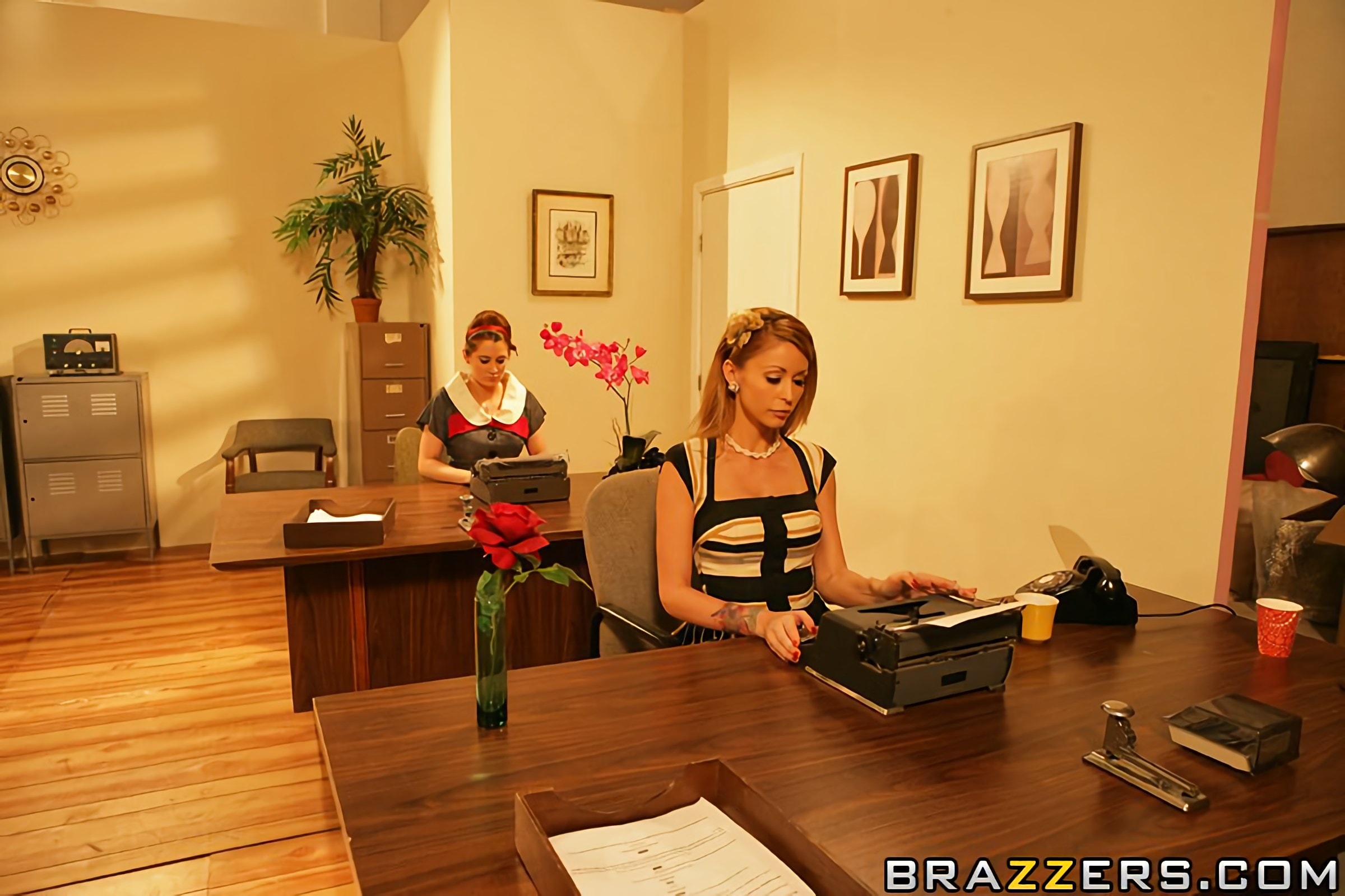 Brazzers 'Mad Titties' protagonizando Monique Alexander (foto 5)
