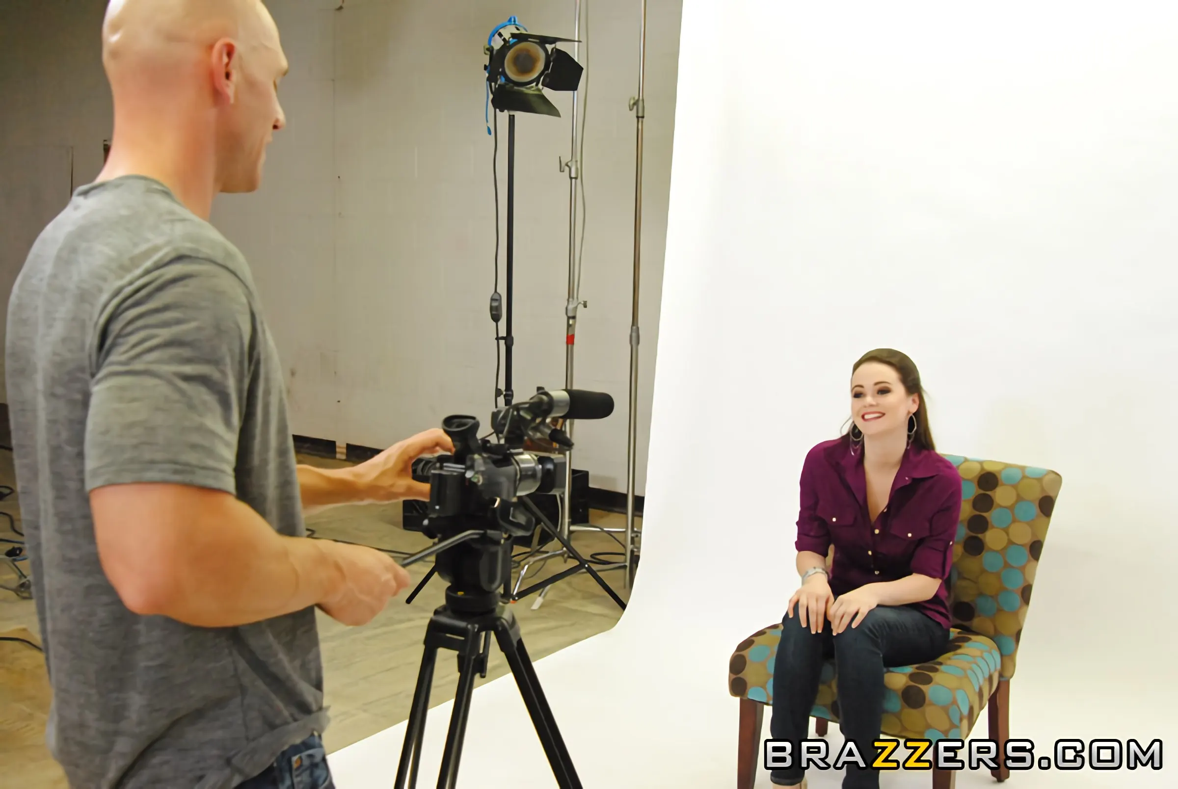 Brazzers 'Tits Out For Stardom' starring Tessa Lane (Photo 5)