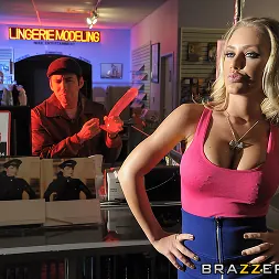 Nicole Aniston en 'Brazzers' The Blindfold, The Babe y The Big Dick (Miniatura 5)