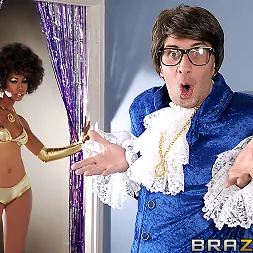 Misty Stone में कीरन ली- बोनमेंबर (फोटो 1) Misty Stone में 'Brazzers' कीरन ली- बोनमेंबर (थंबनेल 1)