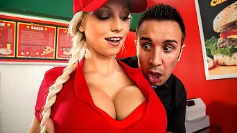 Rikki Six en 'Big Juicy Tits Combo para llevar'