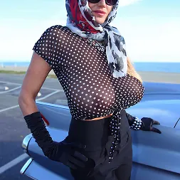 Kelly Madison में ड्राइविंग श्रीमती मैडिसन जंगली (फोटो 1) Kelly Madison में 'Brazzers' ड्राइविंग श्रीमती मैडिसन जंगली (थंबनेल 1)