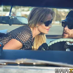 Kelly Madison में ड्राइविंग श्रीमती मैडिसन जंगली (फोटो 13) Kelly Madison में 'Brazzers' ड्राइविंग श्रीमती मैडिसन जंगली (थंबनेल 13)