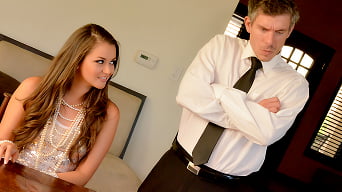 Allie Haze en 'Dat collar de perlas'