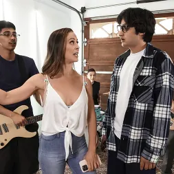 Cherie Deville in 'Brazzers' I Wanna Fuck Your Mom (Thumbnail 1)