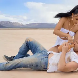 Diamond Banks en Trampa de la sed (foto 1) Diamond Banks en 'Brazzers' Trampa de la sed (Miniatura 1)