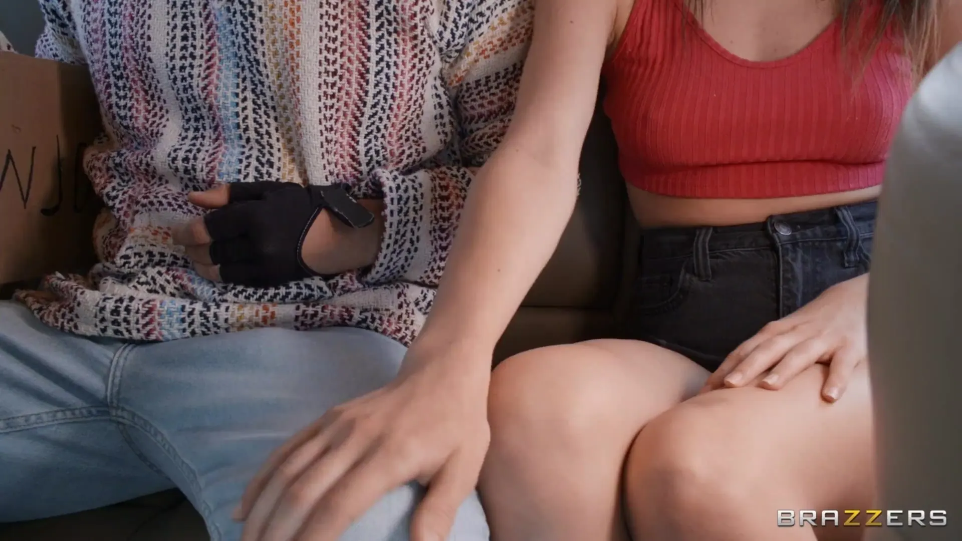 Brazzers 'Enganchar un paseo' protagonizando Maya Woulfe (foto 2)