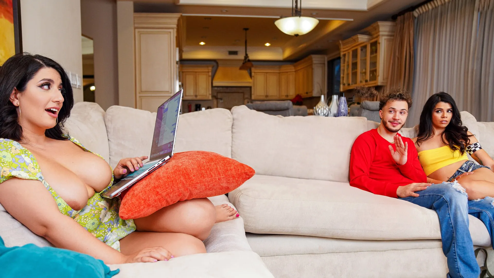 Brazzers 'मेरी प्रेमिका का रूमी पूरी तरह से प्यास का जाल है!' अभिनीत Harley Haze (फोटो 1)