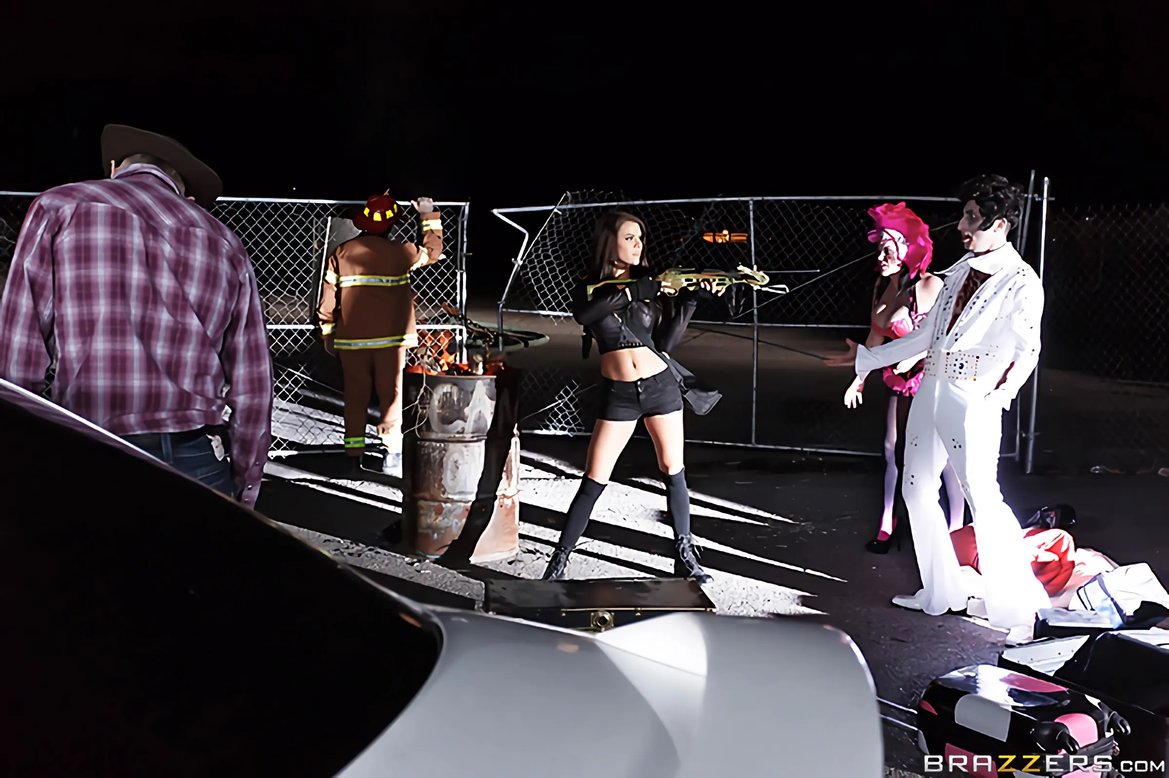 Brazzers 'La Primera Guerra Mundial XXX Parte Tres' protagonizando Peta Jensen (foto 2)