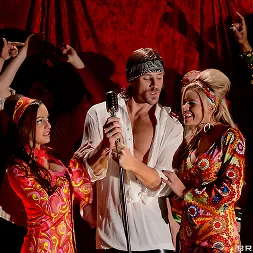 Abigail Mac 在 'Brazzers' 約翰尼·內森的民謠第2部分 (縮略圖 1)