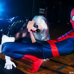 Mila Milan 在 'Brazzers' 貓喵（XXX模仿） (縮略圖 4)