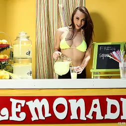 Aidra Fox In 'Brazzers' Zz limonade- aidra fox (Ein 1)