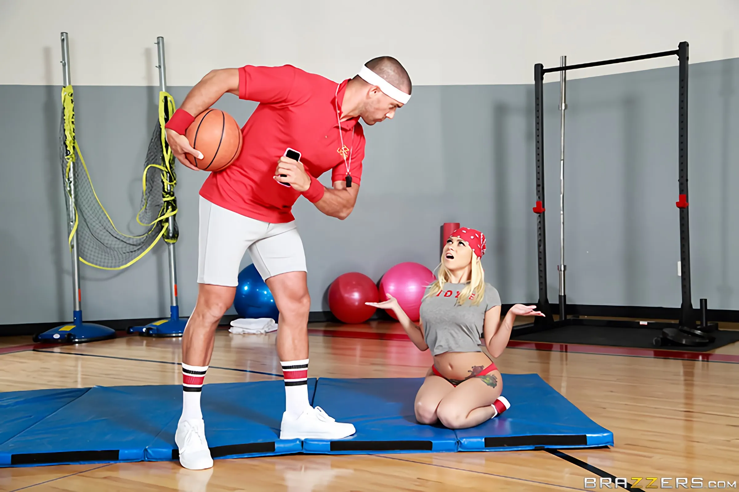 Brazzers '推上或下蹲' 主演 Marsha May (照片 1)