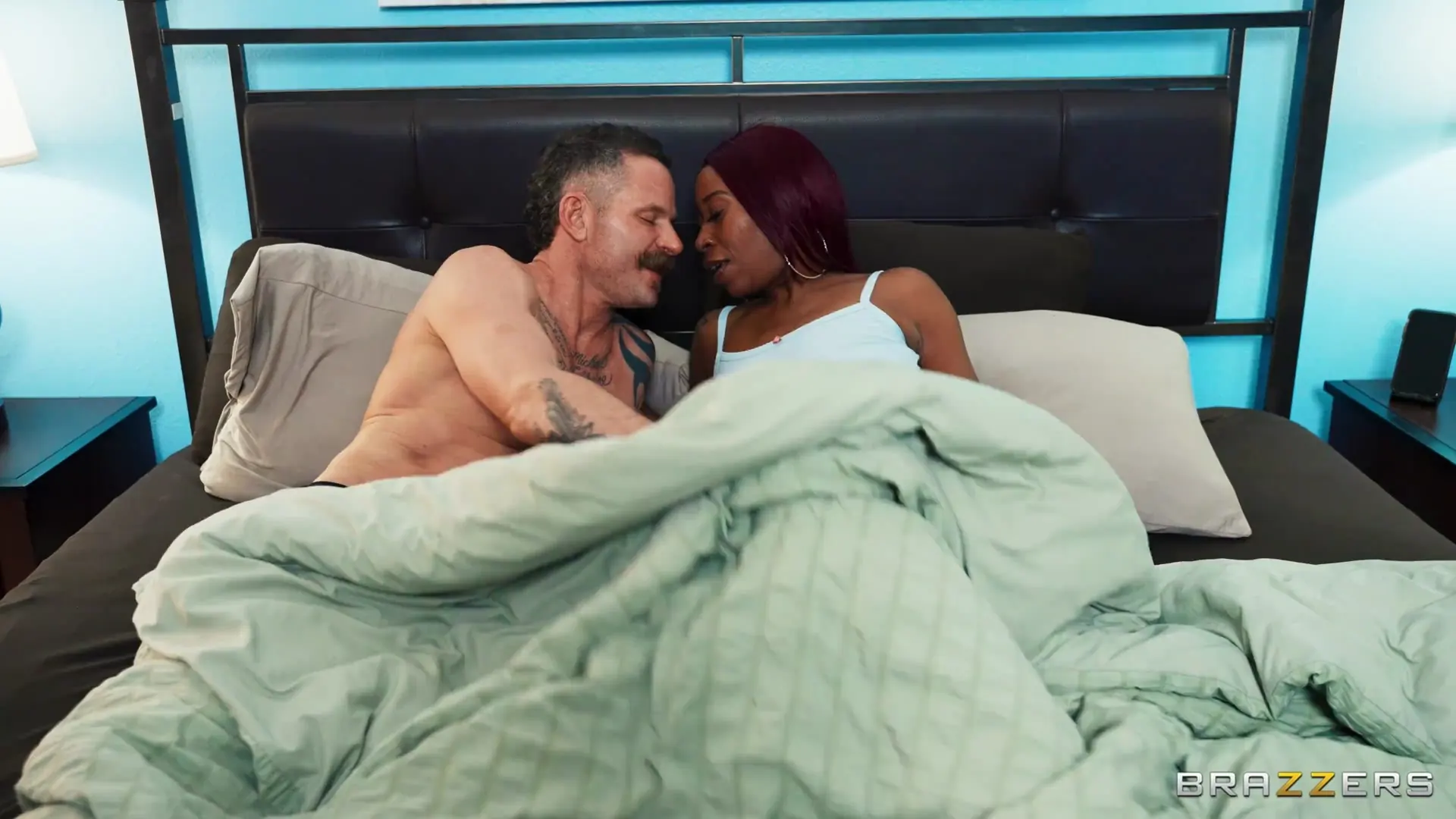 Brazzers 'Wenn ich es nicht von dir bekommen kann...' Darsteller Mocha Menage (Foto 2)